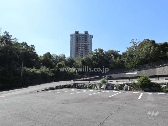 敷地南側の前面道路