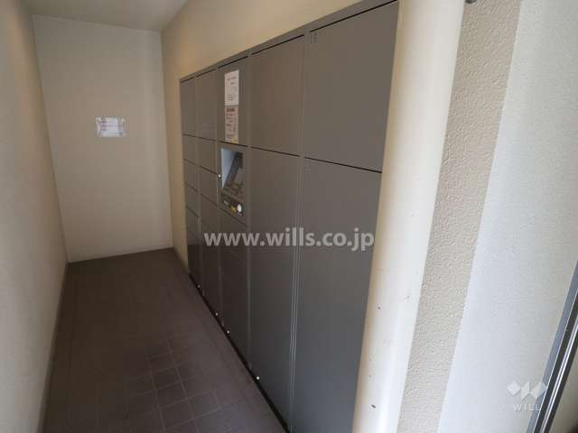 駐車場出入り口（リングシャッター付き）