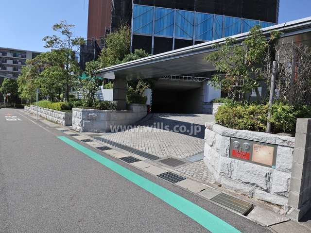 敷地内駐車場（平面自走式）