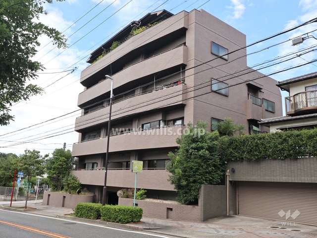 サンマンションドゥーシェ猫洞の外観(南東側から)