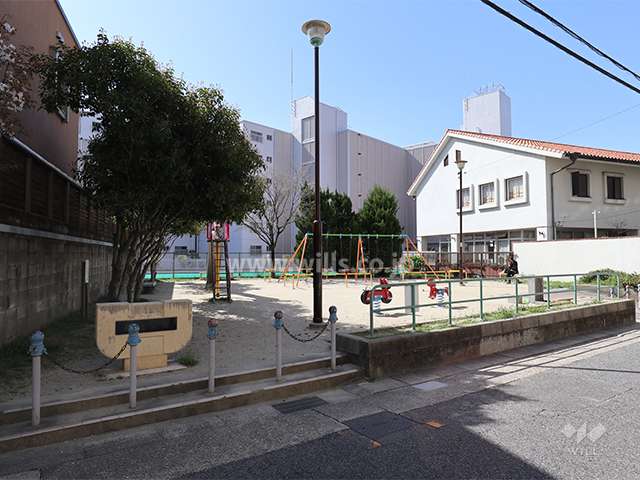 敷地北側にある公園