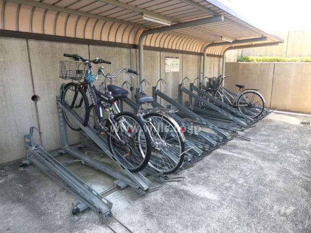 自転車置場2