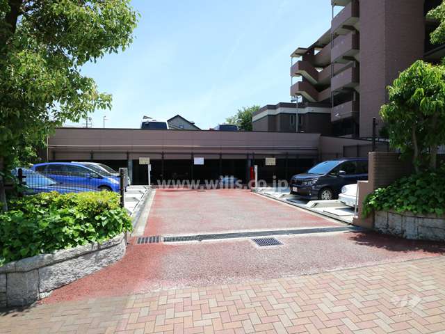 敷地内駐車場（屋外平面式）