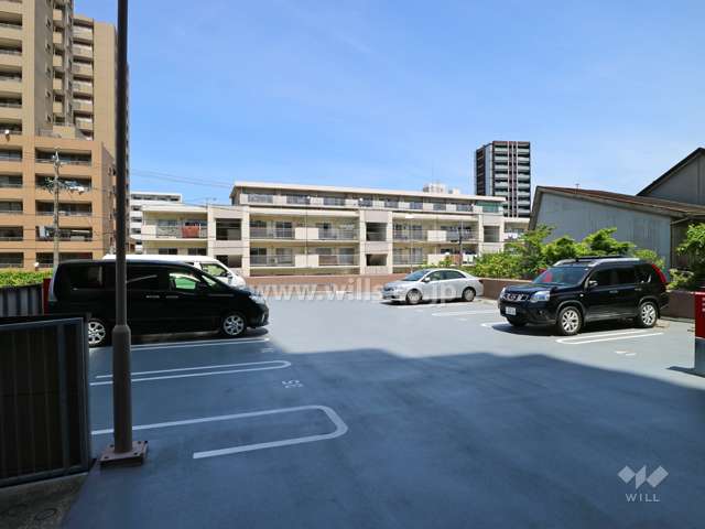 敷地内駐車場（平面自走式）