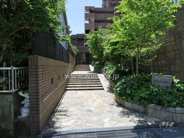 エントランスアプローチ