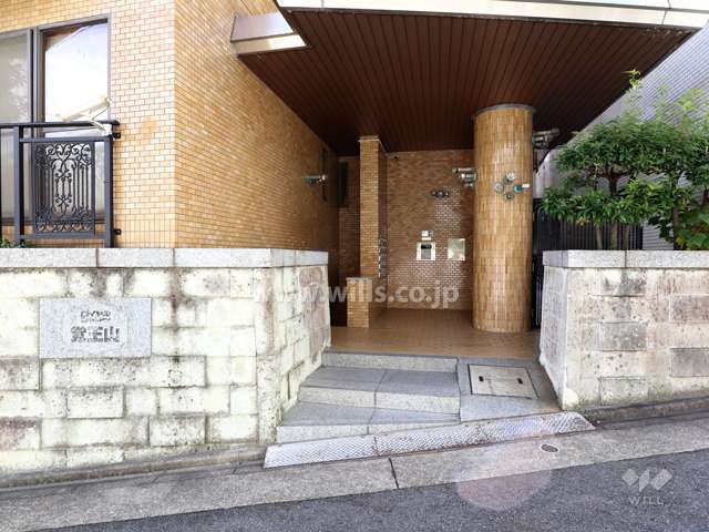 敷地入り口（正面）