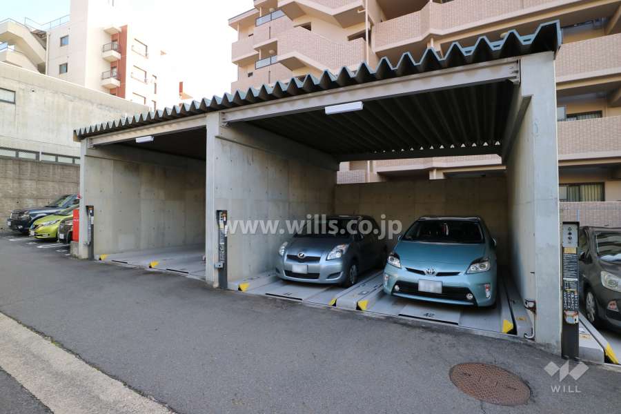 敷地内駐車場（屋内機械式）