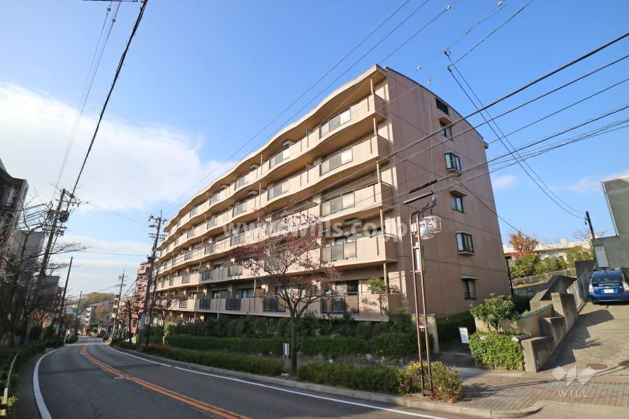 サンハイツ東山の外観（南東側から）