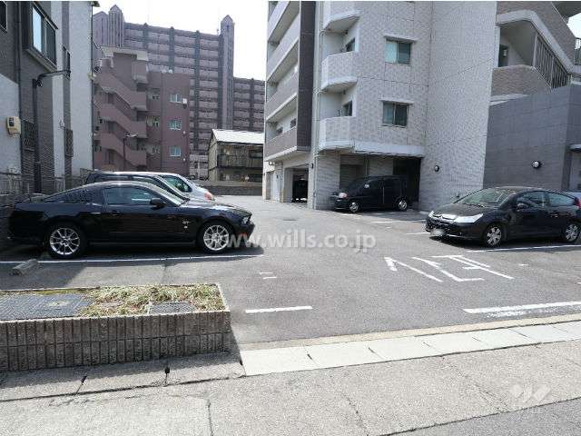 敷地内駐車場(屋外平面式)