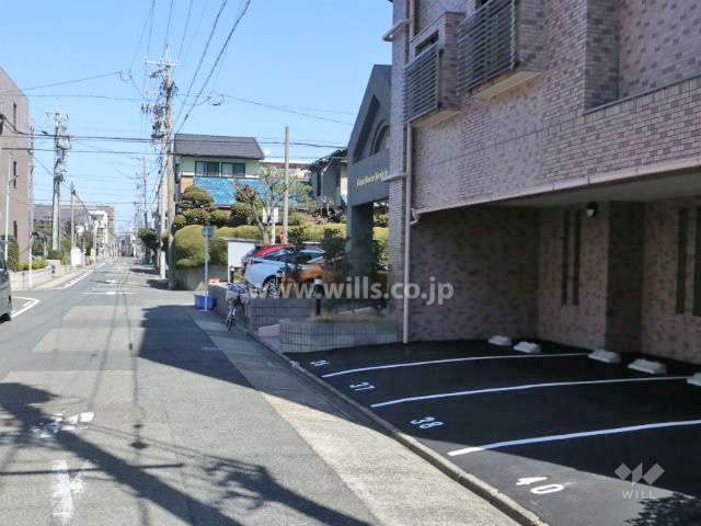 敷地西側前面道路