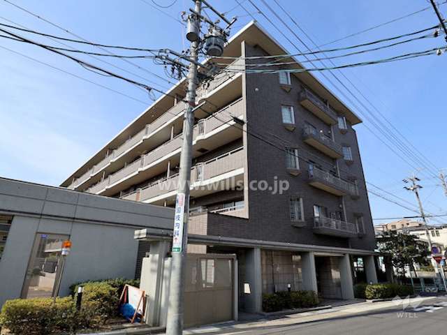 プレシアスコート本山の外観（東側から）