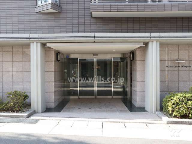 エントランス（正面）