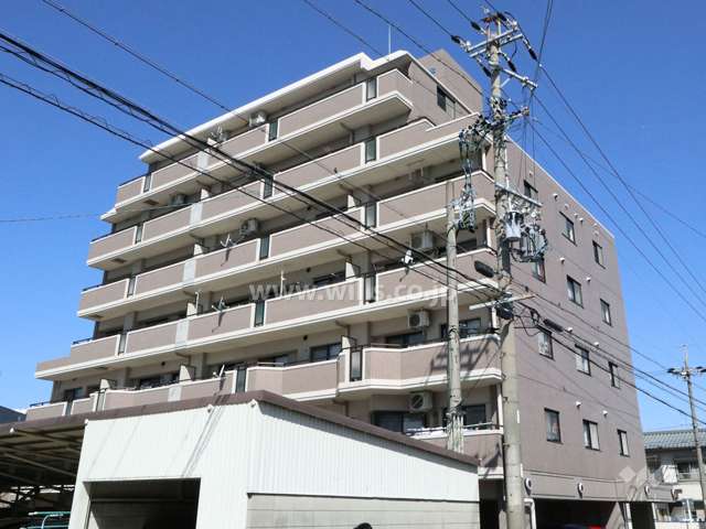 メイツ千種青柳の外観(南側から)