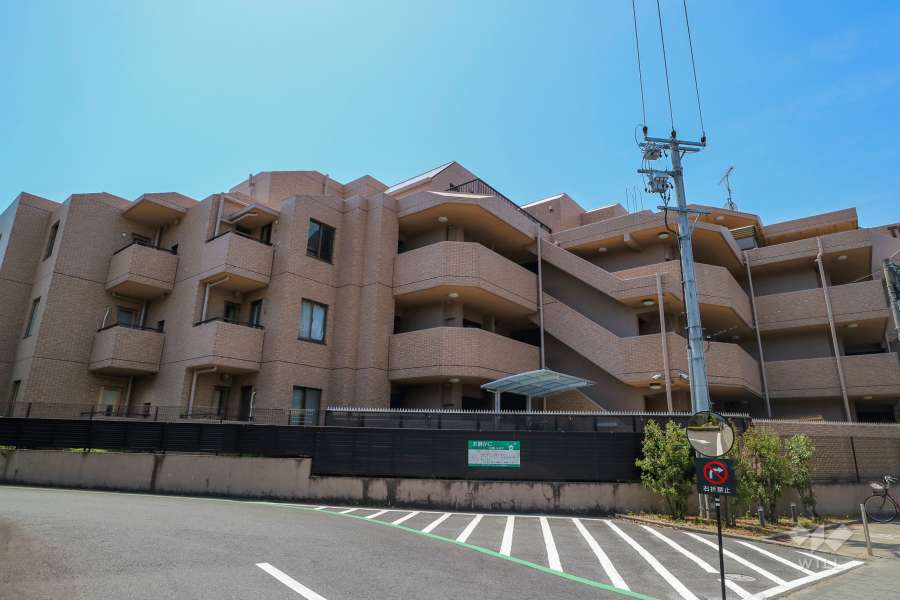 藤和ライブタウン鹿子殿の外観（北東側から）