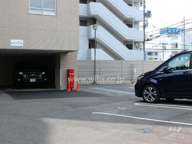 敷地内駐車場（屋外平面式）