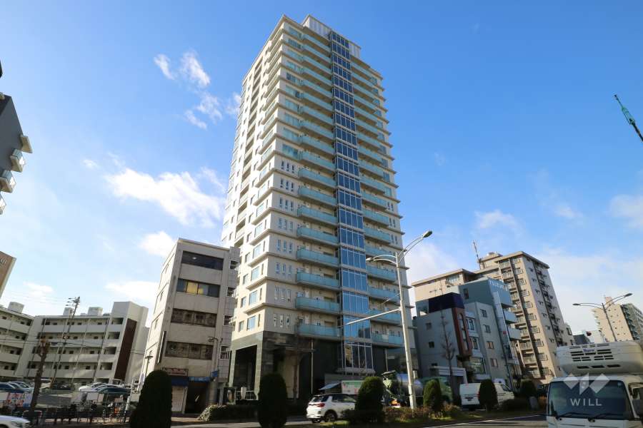 プラウドタワーの外観(北東側から)