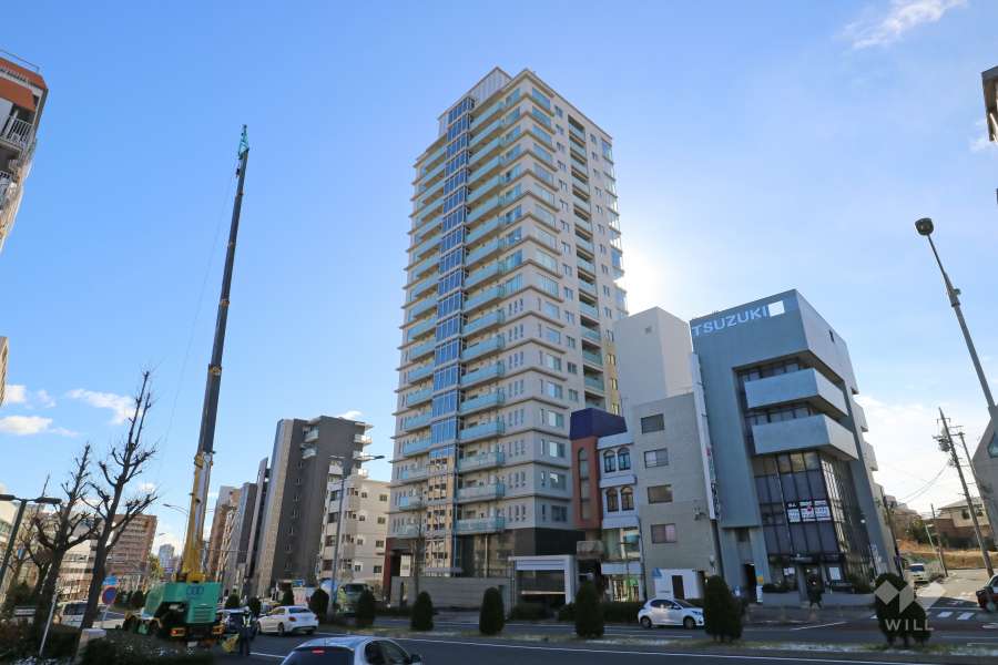 プラウドタワー覚王山の外観(北西側から)