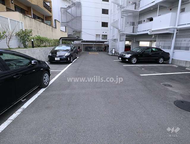敷地内駐車場（屋外平面式）