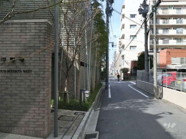 敷地北側前面道路