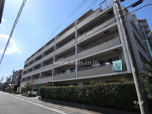 プラウド覚王山穂波の外観（東方向から）