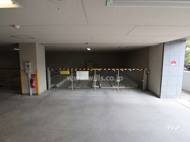 敷地内駐車場（屋内機械式）