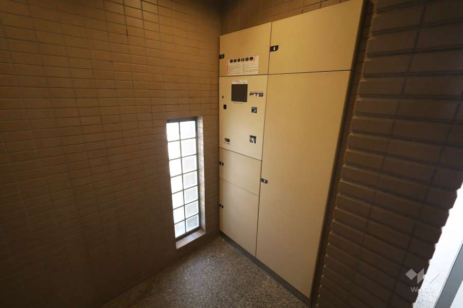 宅配ボックス