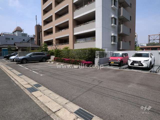敷地内駐車場（屋外平面式）