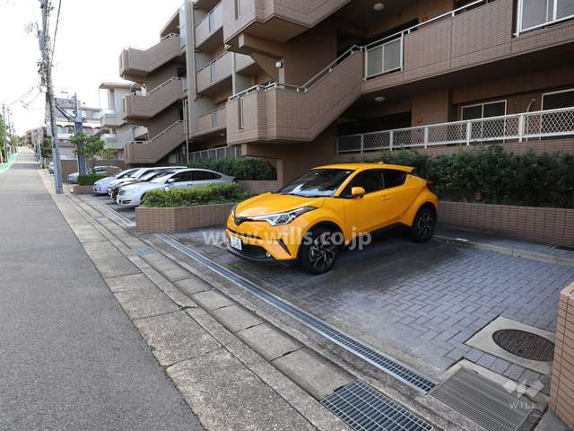 敷地内駐車場(屋外平面式)