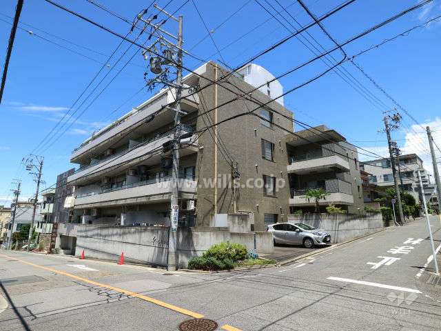 グレイス春岡の外観(南東側から) 