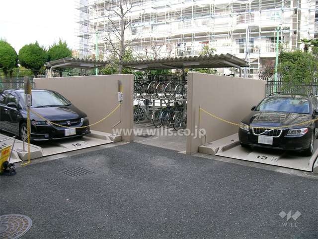 駐車場と駐輪場