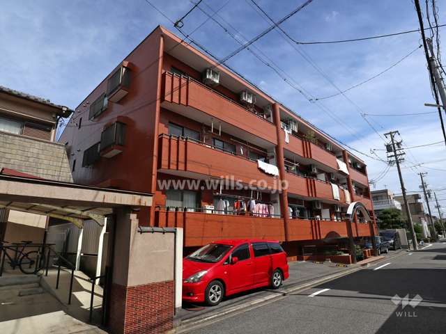 メイツ覚王山の外観（南西側から）