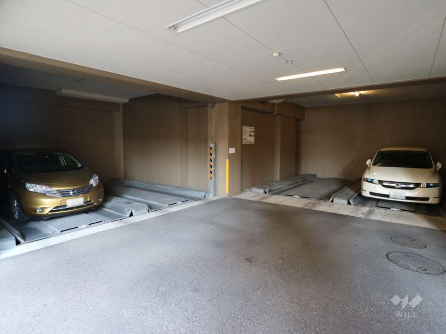 敷地内駐車場（屋内平面式）