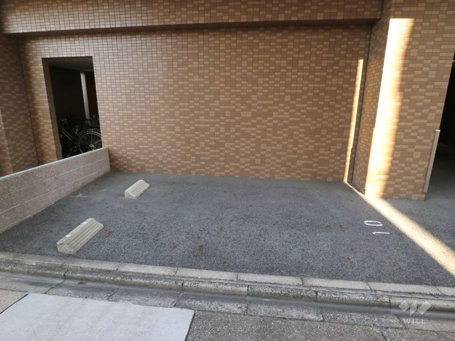 敷地内駐車場（屋外平面式）