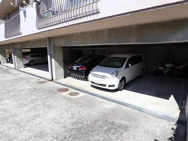 敷地内駐車場（屋内平面式）