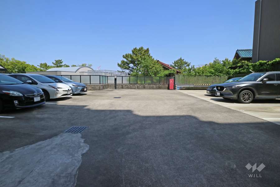敷地内駐車場（屋外平面式）