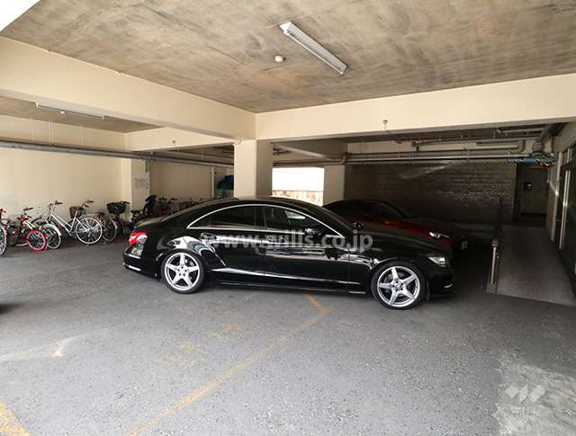 敷地内駐車場（屋内平面式）