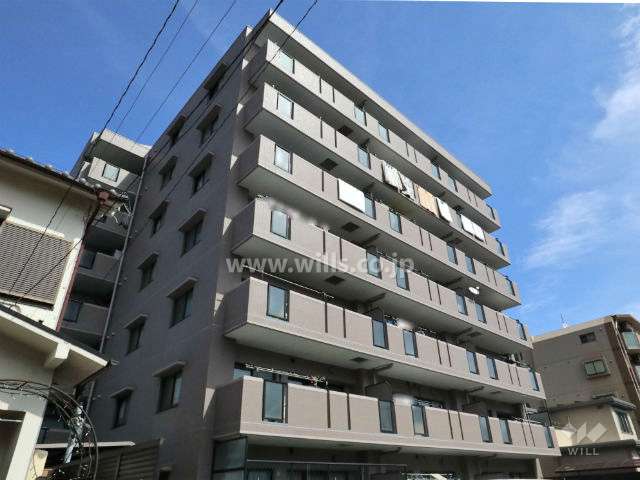 シャリエ春岡一丁目の外観(南側から)