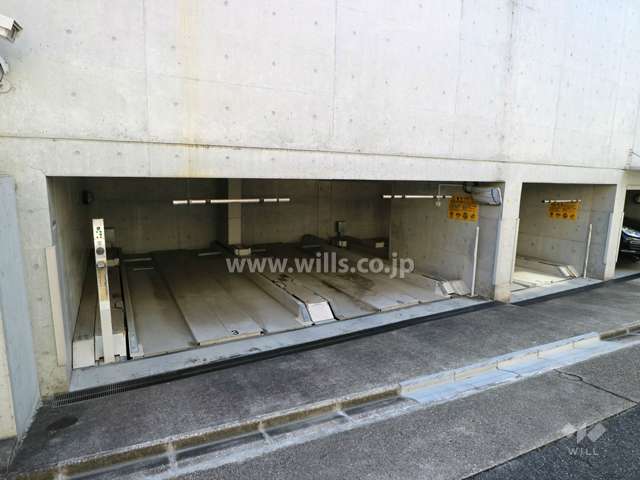敷地内駐車場(屋内機械式)