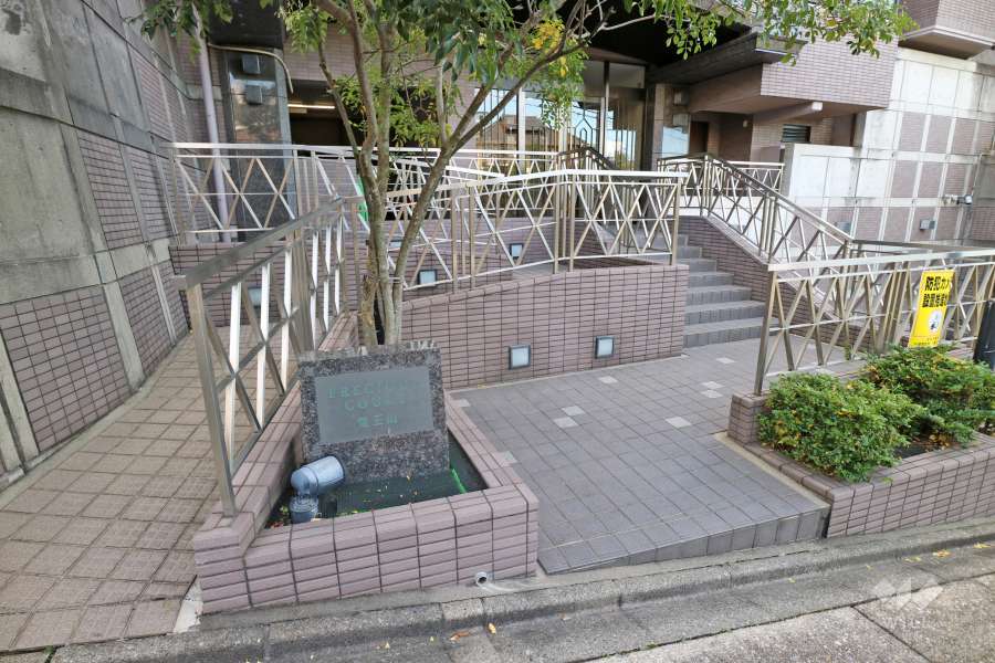 エントランスアプローチ