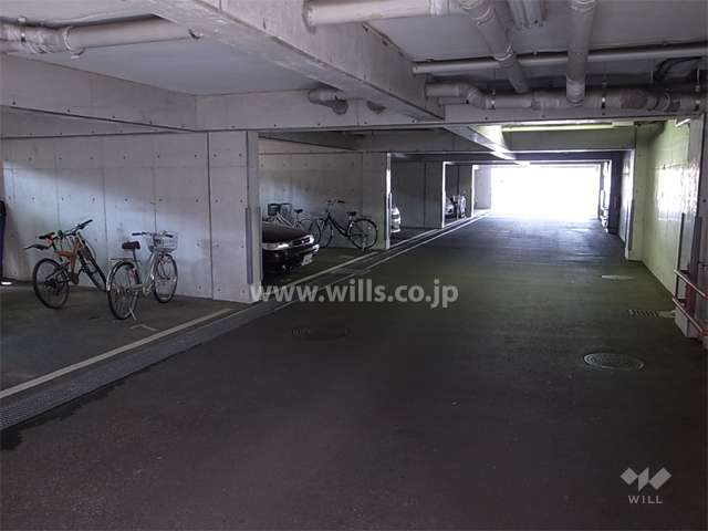 敷地内駐車場（屋内平面式）