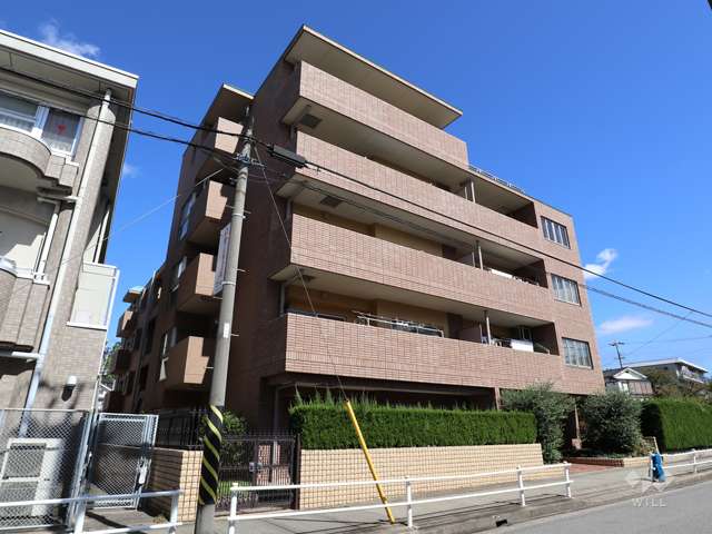 ジェネラス鹿子町の外観（南西側から）