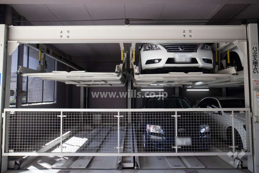 敷地内駐車場（屋内機械式）