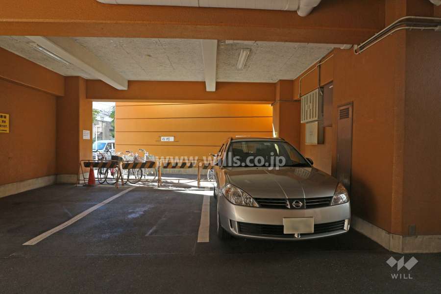 敷地内駐車場（屋内平面式）