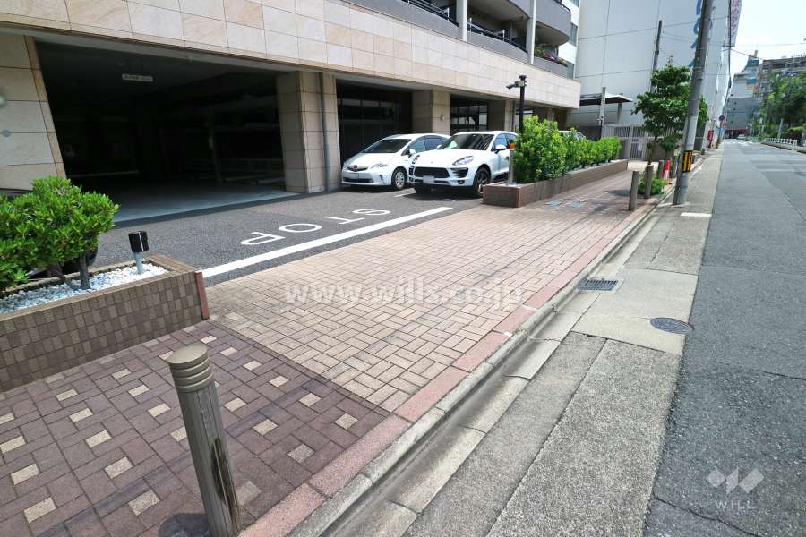 駐車場出入口