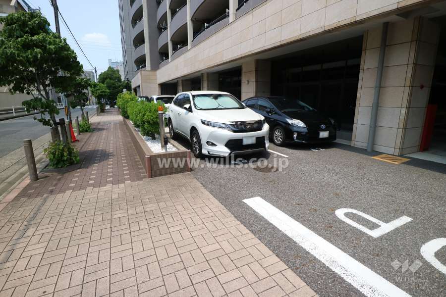 敷地内駐車場（屋外平面式）