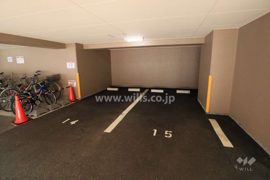 敷地内駐車場（屋内平面式）