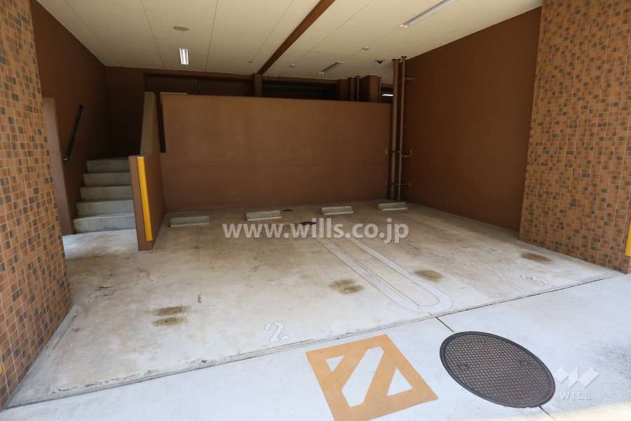 敷地内駐車場（屋内平面式）