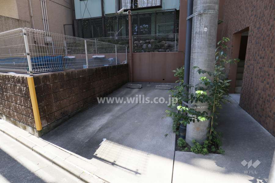 敷地内駐車場（屋外平面式）