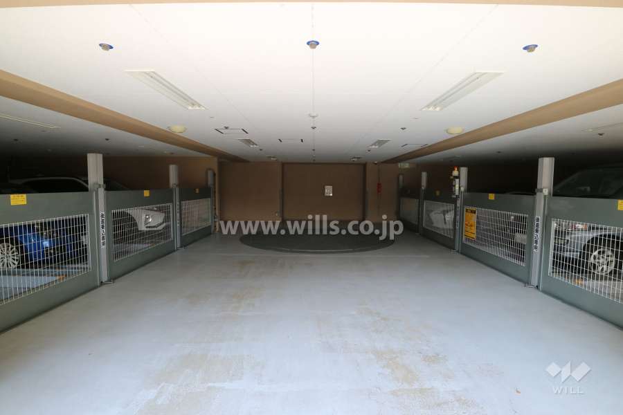 敷地内駐車場（屋内機械式）