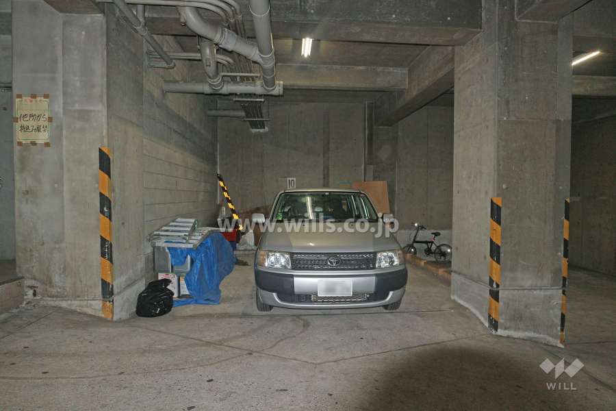 敷地内駐車場（屋内平面式）